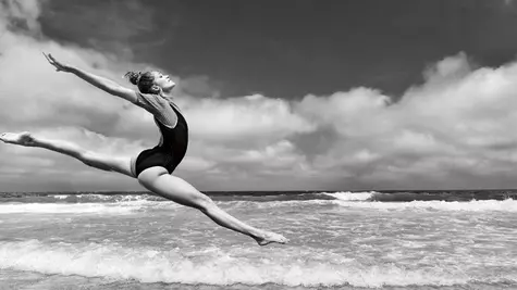 ELLE FASHION: Strong is beautiful