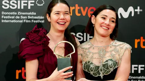 ELLE FILM: Descântec pentru zbor de acasă