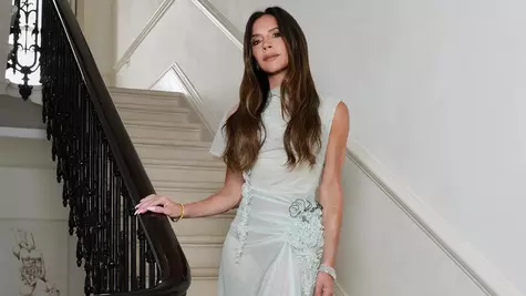 Victoria Beckham dezvăluie dacă a apelat la operații estetice sau folosește doar un truc de machiaj "inteligent"