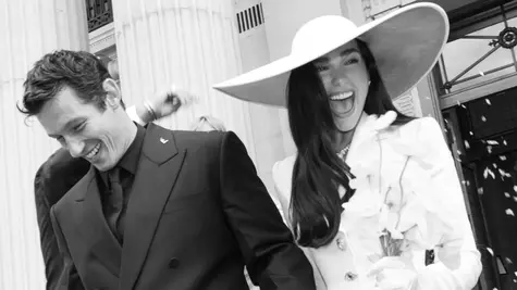 Callum Turner, dezvăluiri rare despre relația cu Dua Lipa și începutul poveștii de dragoste: "Îți dorești să fii inspirat de persoana alături de care ești"