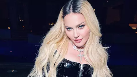 Madonna își reafirmă susținerea pentru comunitatea LGBTQ+ într-o ținută minusculă la un concert-surpriză din New York