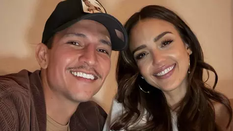 Jessica Alba și Danny Ramirez, mai îndrăgostiți ca niciodată. Actrița a publicat imagini rare din vacanța lor în Italia
