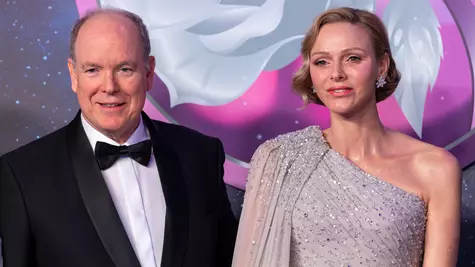 O imagine de acum 20 de ani cu Prințesa Charlene de Monaco face valuri pe internet. Care este motivul