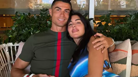 Cristiano Ronaldo și Georgina Rodríguez s-au căsătorit în cadrul unei ceremonii intime, după 10 ani de relație. Cum arată verighetele celor doi