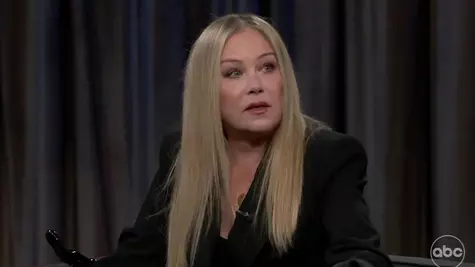 Christina Applegate, primul mesaj după îndelungata sa spitalizare. Ce a avut de împărtășit actrița și cum arată acum?
