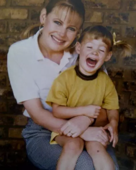 Behati Prinsloo si mama ei