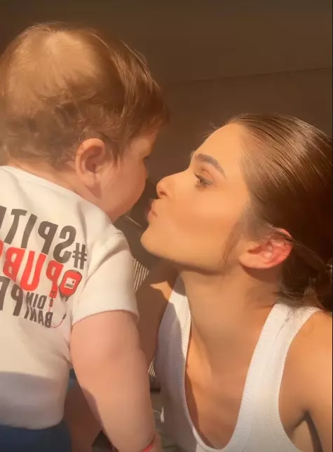 theo-rose