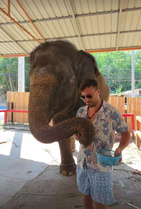 Valentin Sanfira în Thailanda (1)