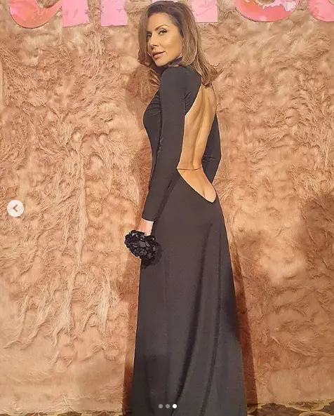 Carmen Bruma rochie neagra 4