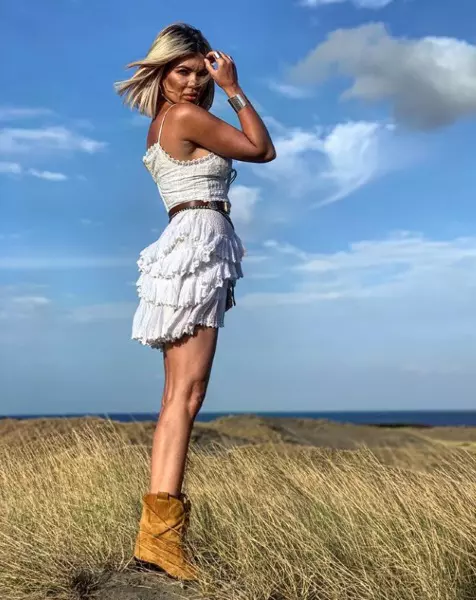 Gina Pistol 1