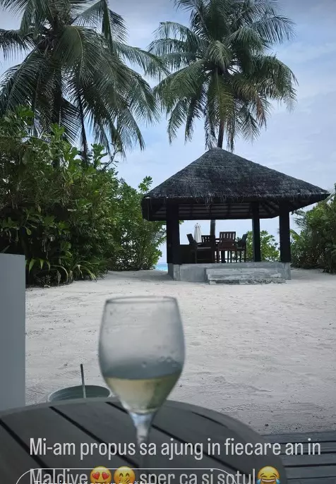 dani otil si sotia gabriela in maldive 2
