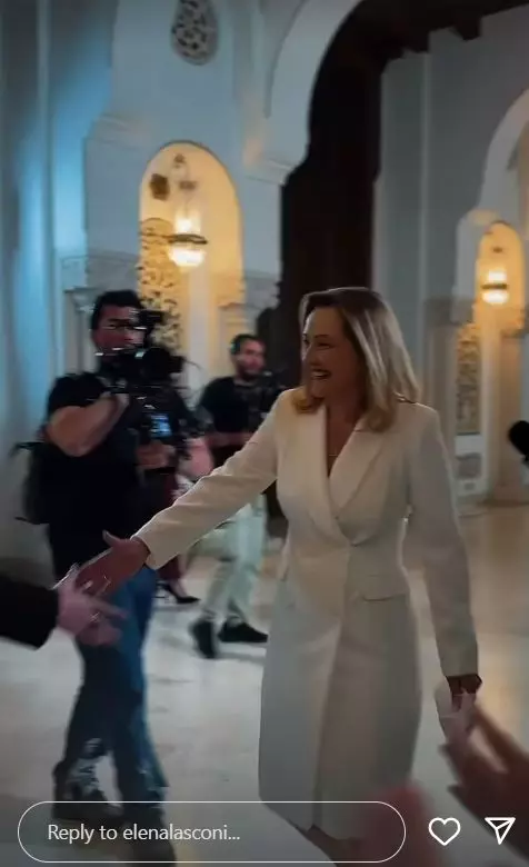 Cât-a-costat-rochia-Elenei-Lasconi-purtată-la-dezbaterea-de-la-Digi-24 (3)
