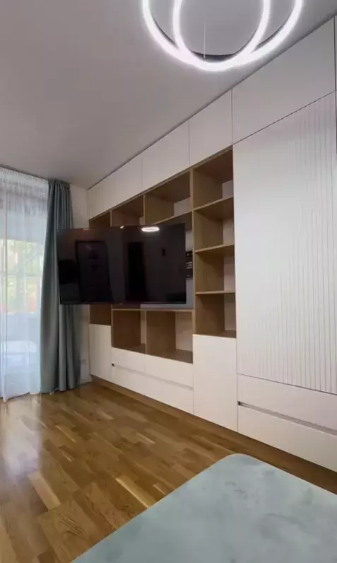 mobila-cu-televizor