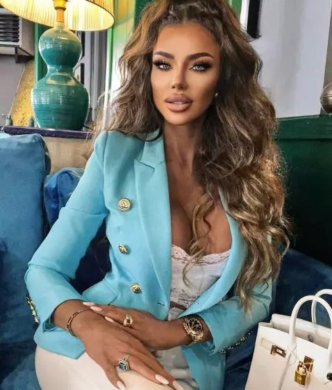 bianca-dragusanu-3-4