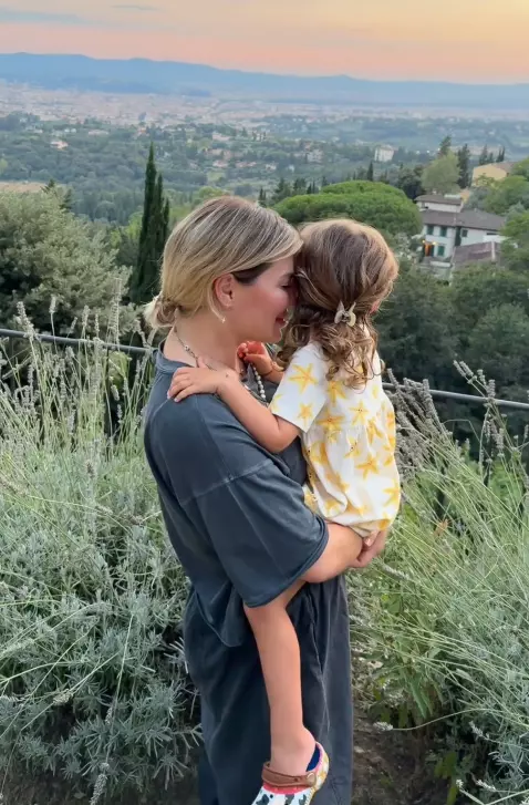 Gina Pistol și fiica ei, Josephine