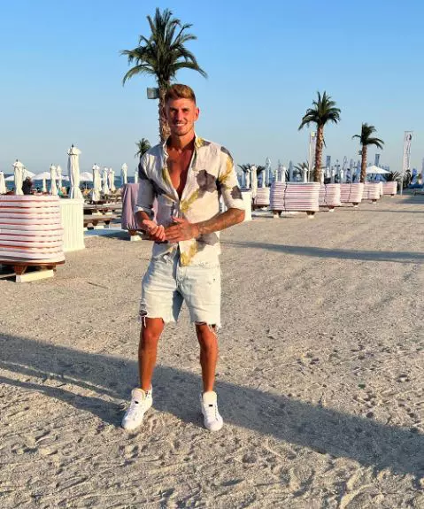 alex-delea-viata-amoroasa-4