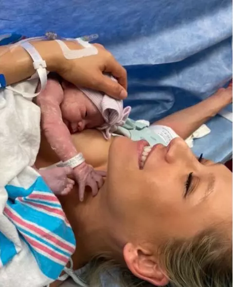 Fetita-Enrique-Iglesias-3