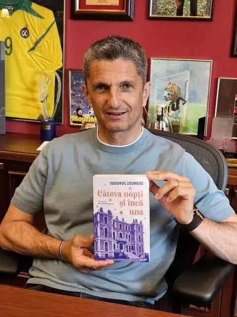 razvan-lucescu-cu-cartea-tradusa-de-sotia-lui