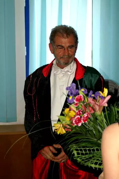 564668_338276469591777_609787783_n-1