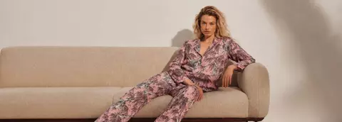 Pijamale din satin și mătase: de ce contează materialul în care dormi
