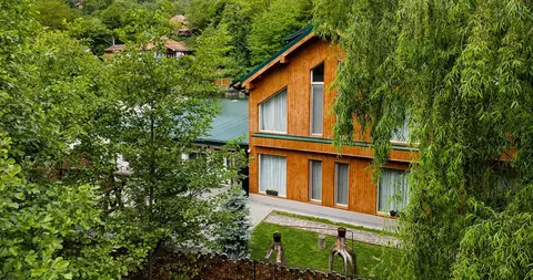 Buturuga Mică: câteva zile împreună, în mijlocul naturii
