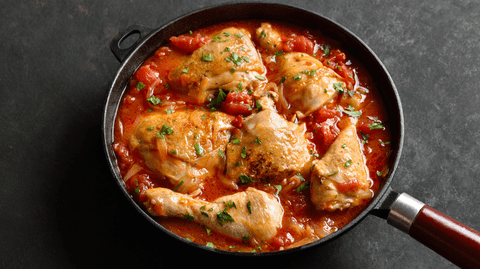 Reteta Tocăniță de pui cu ardei și roșii. O rețetă simplă, un rezultat fabulos