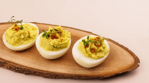 Reteta Ouă umplute cu pastă de leurdă - rețeta unui preparat fresh, perfect pentru mese festive
