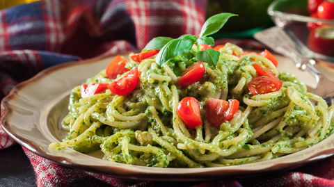 Reteta Paste cu pesto și roșii cherry. Gust autentic italian în doar câteva minute. Rețeta simplă și plină de savoare