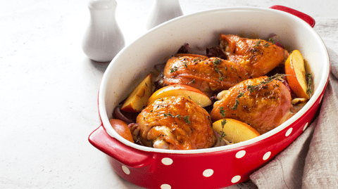 Reteta Pulpe de pui la cuptor cu mere și ceapă. Rețeta care transformă ingrediente simple într-un adevărat festin