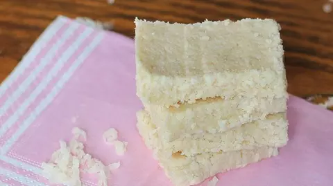 Desert alb, fără coacere, gata în 10 minute