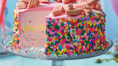 Tort roz bonbon