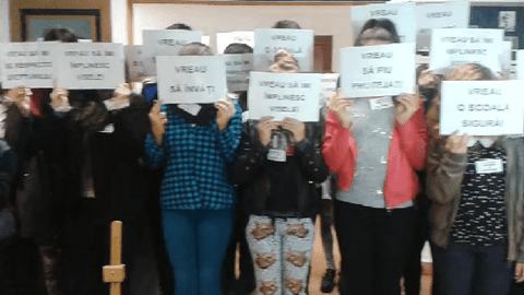 Elevii unei şcoli din Piteşti au discriminat un coleg cu ADHD
