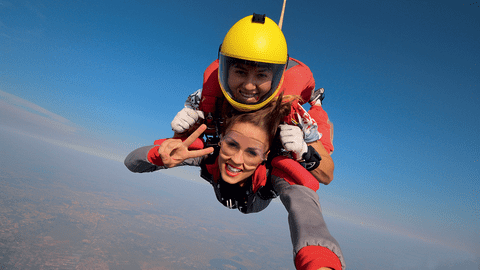 Cornelia Mihai, prima femeie din lume multiplu medaliată la un campionat mondial de „pilotaj cu paraşuta“