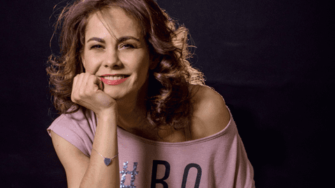 Scriitoarea Victoria Serman: "Fericirea aduce succesul, și nu invers"