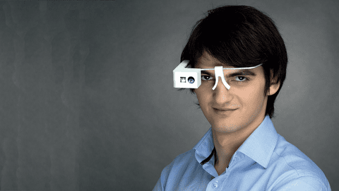 EXCLUSIV AVANTAJE Inventatorul Cornel Amariei, unul dintre cei mai inteligenţi 10 oameni ai planetei, a inventat primii ochelari pentru nevăzători