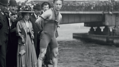 EXCLUSIV AVANTAJE Mari magicieni ai lumii: Houdini, vânzătorul de iluzii