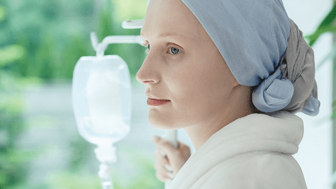 Cum poți ajuta o femeie care are cancer la sân. Mărturiile supraviețuitoarelor