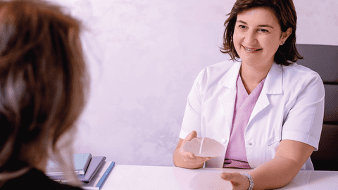 EXCLUSIV AVANTAJE Dr. Ina Petrescu, medic primar chirurgie plastică, estetică și microchirurgie reconstructivă: "În cazul reconstrucției mamare post-mastectomie este vorba despre păstrarea demnității umane!"