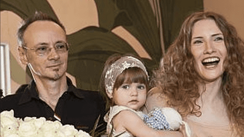 Mihai Albu, nemulțumit de relația pe care o are cu Mikaela, fiica lui și a Iuliei Albu. Câte zile o vede pe lună: „Fetița și-ar dori să fie în compania mea”
