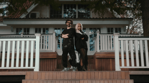 Cum sună piesa lansată de Anda Adam și Marius Moga. Soțul artistei apare în videoclip. „Mare parte din ce a însemnat succesul meu i se datorează lui Marius”