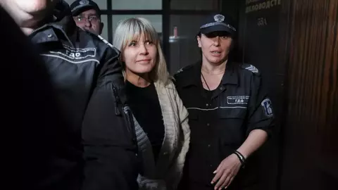 Elena Udrea, operată de urgență la Spitalul Județean Ploiești după ce i s-a făcut rău în penitenciar
