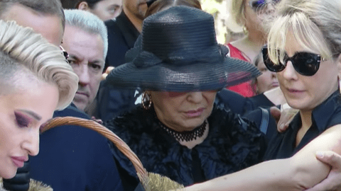 Ion Cernea a fost înmormântat cu onoruri militare. Irina Loghin și cei doi copii, în lacrimi la căpătâiul campionului