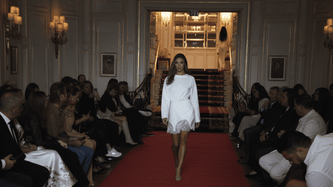 Ștefan Hamza, designerul român care a ajuns la Paris Fashion Week – primul show al brandului Hamza a avut loc la Ritz Paris