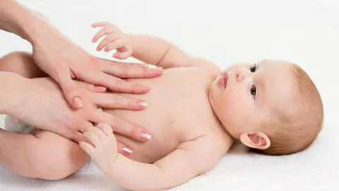 Invata sa-i faci masaj bebelusului tau!