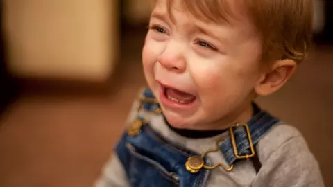 Plesnirea peste mânute îi va afecta psihic?