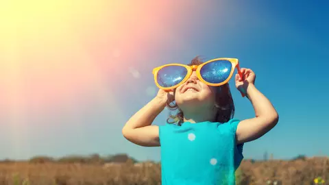 Soarele te face mare!