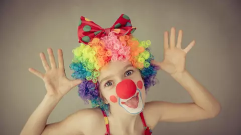 Face pe clovnul
