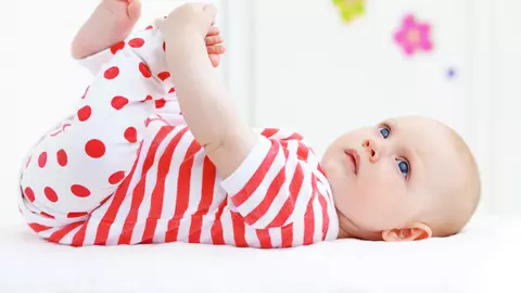 Cum se reglează tranzitul intestinal al bebeluşului