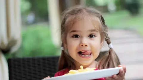 Lupta pentru putere la masa