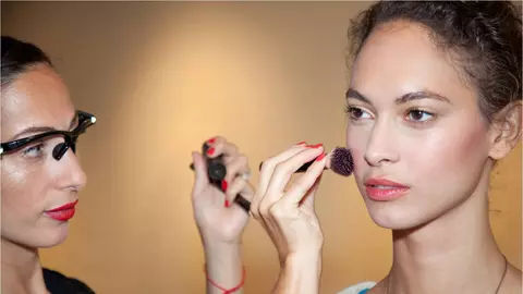 Secretul Madonnei: 10 sfaturi de beauty de la Gina Brooke, make-up artistul ei personal
